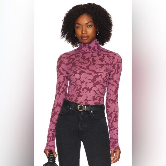 Free People You And I Print Ribbed burnout thermal Top in pink. Medium - Picture 7 of 7